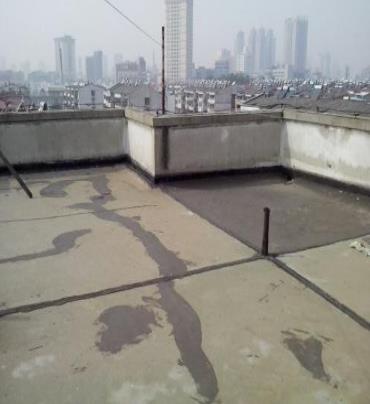 安顺市漏水维修 楼顶漏水是什么原因，楼顶漏水维修方法是什么?